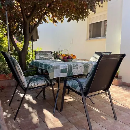 Ivan Apartment *